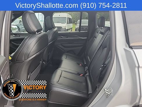 Certified 2025 Jeep Grand Cherokee Limited w/ Luxury Tech Group II AWD/4WD image 20