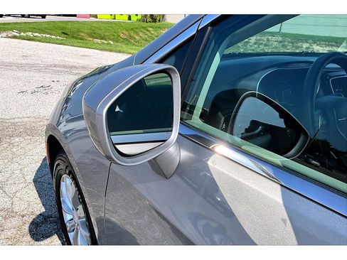 Certified 2019 Chrysler Pacifica Touring Plus FWD image 33