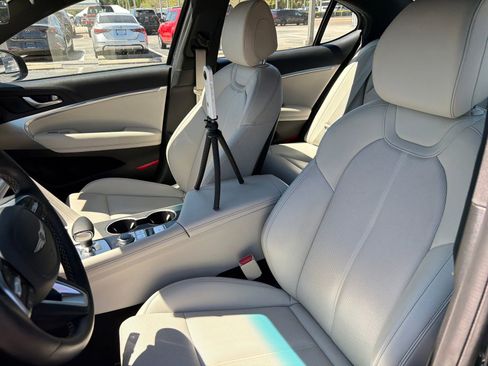 Used 2024 Genesis G70 2.5T image 21