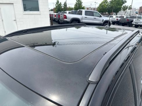 Used 2023 Jeep Compass High Altitude w/ Driver Assist Group I AWD/4WD image 3