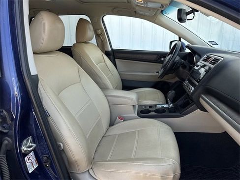 Used 2017 Subaru Outback 2.5i Limited image 30