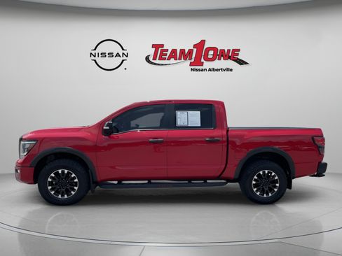 Used 2021 Nissan Titan PRO-4X w/ Pro-4x Convenience Package AWD/4WD image 4