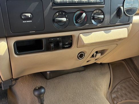 Used 2005 Ford F350 4x4 Crew Cab DRW Super Duty image 17