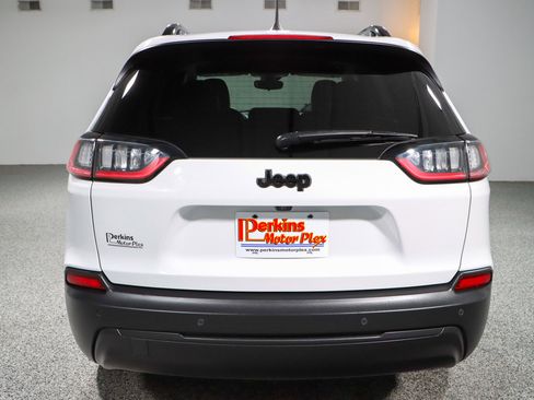 Used 2021 Jeep Cherokee Latitude Plus image 8