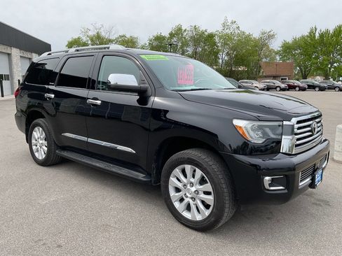 Used 2018 Toyota Sequoia Platinum AWD/4WD image 10