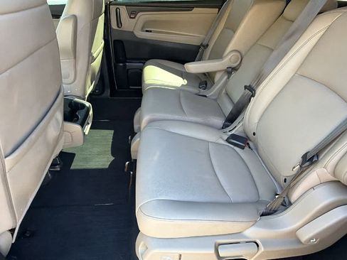 Used 2022 Honda Odyssey Touring image 16