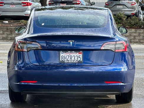 Used 2018 Tesla Model 3 Mid Range image 5