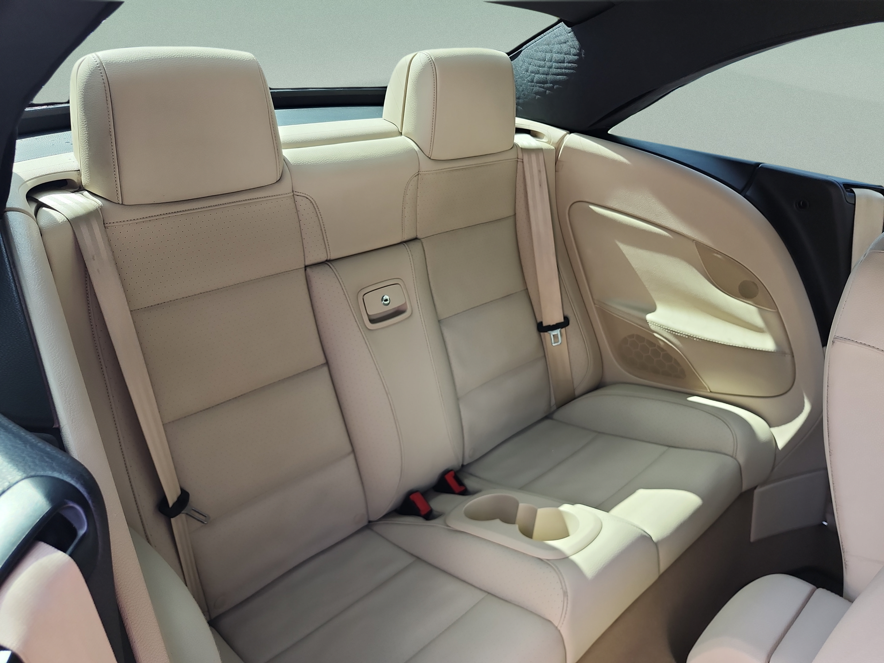 Used 2012 Volkswagen Eos Komfort FWD image 18