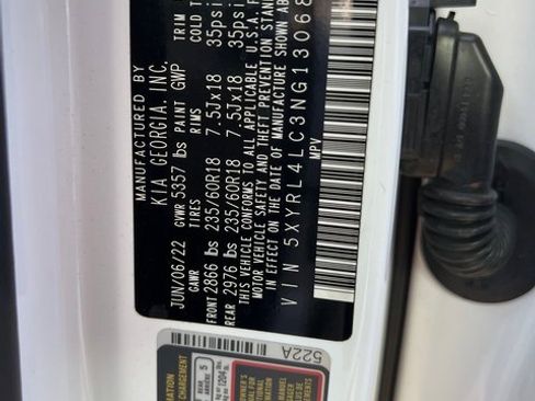 Certified 2022 Kia Sorento S image 9