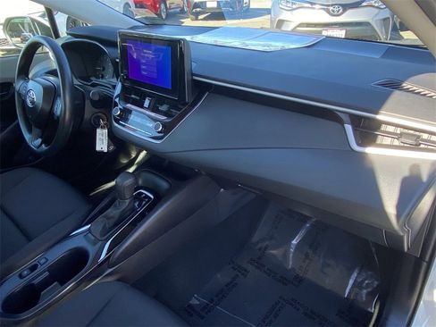 Certified 2025 Toyota Corolla LE image 15