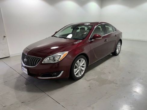 Used 2017 Buick Regal Premium w/ Driver Confidence Package #1 image 3