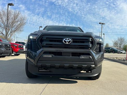 New 2026 Toyota Tacoma SR5 AWD/4WD image 3