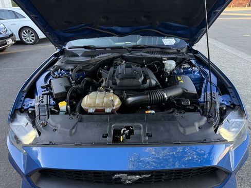 Used 2018 Ford Mustang Coupe image 32