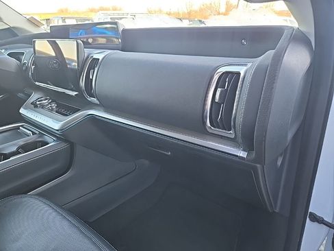 Used 2025 Ford Expedition Max Platinum image 84