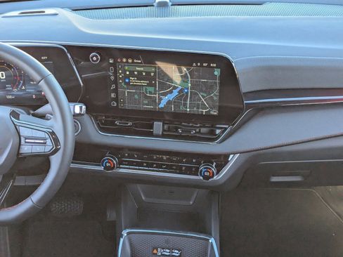 Used 2026 Chevrolet Equinox RS w/ Convenience Package III image 17