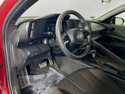 Certified 2025 Hyundai Elantra Sport w/ Cargo Package FWD image 9