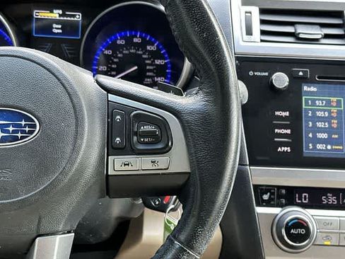 Used 2017 Subaru Outback 2.5i Premium AWD/4WD image 9