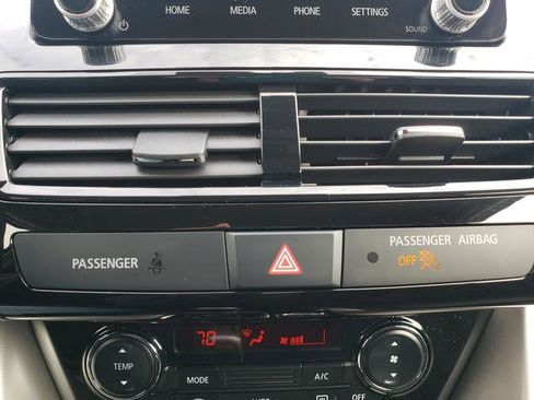 Used 2023 Mitsubishi Eclipse Cross LE image 22