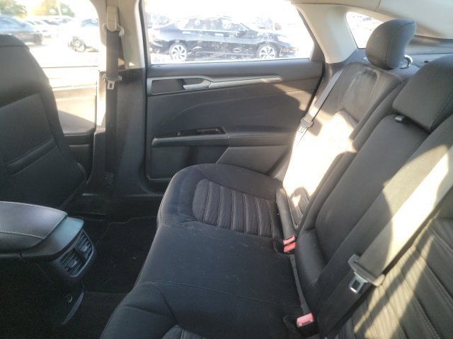 Used 2016 Ford Fusion SE FWD image 11