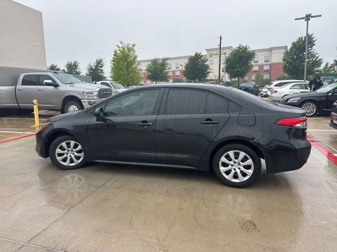 Used 2020 Toyota Corolla LE image 5