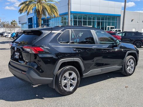 Used 2025 Toyota RAV4 XLE w/ Convenience Package image 3