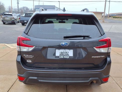 Used 2019 Subaru Forester Premium image 25