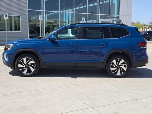 Used 2025 Volkswagen Atlas SE FWD image 7