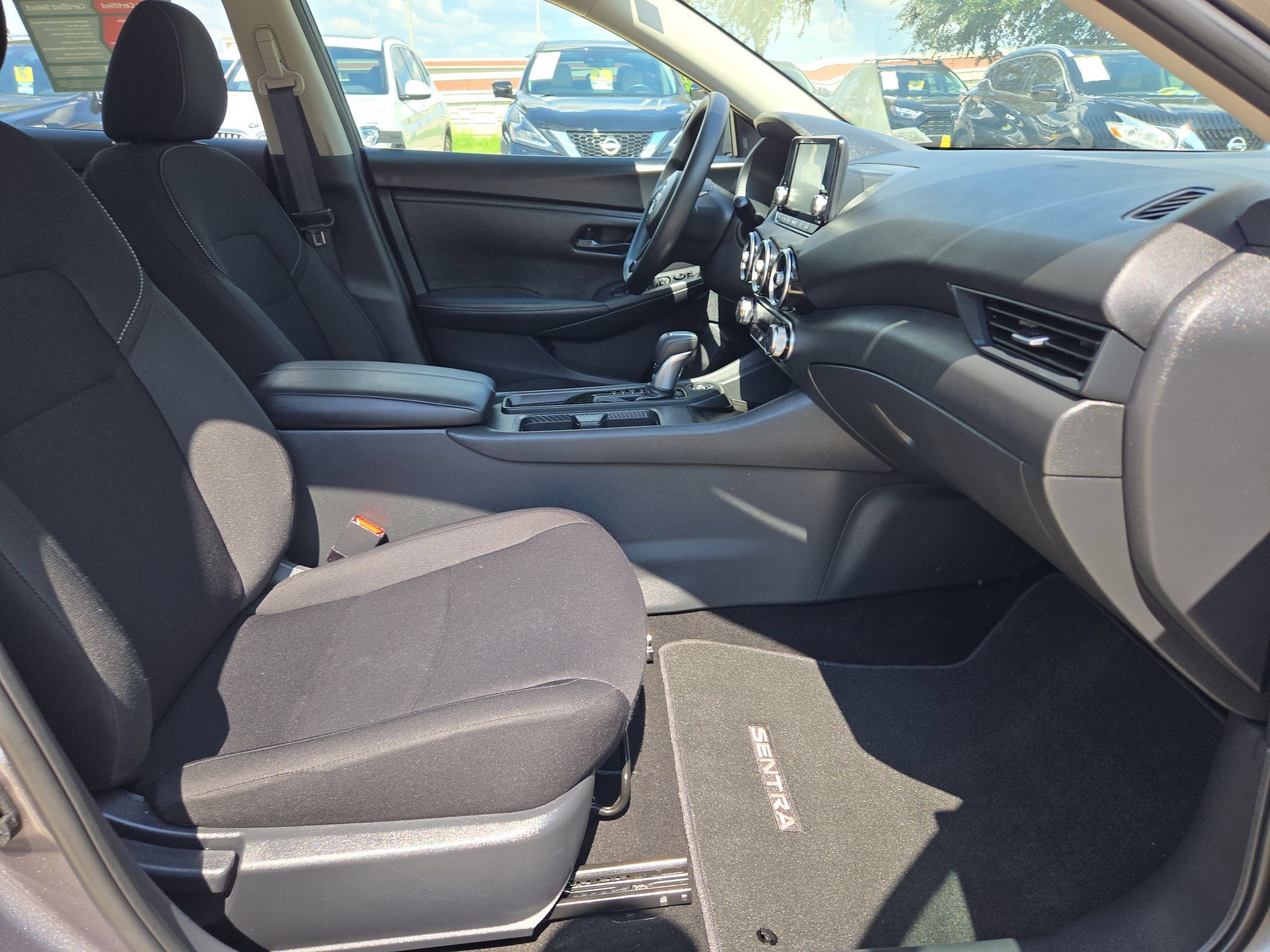 Certified 2025 Nissan Sentra S FWD image 27