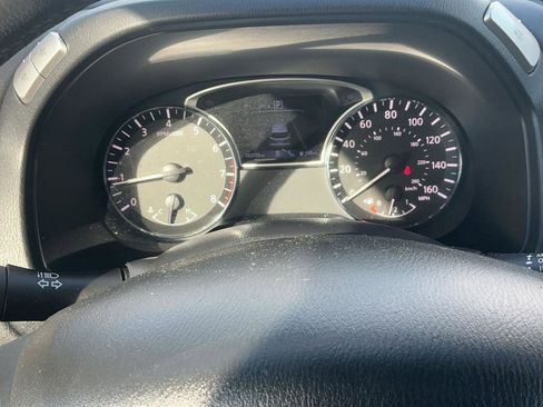 Used 2019 Nissan Pathfinder Platinum AWD/4WD image 13