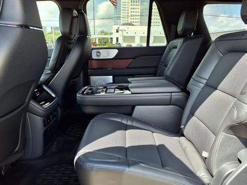 Certified 2023 Lincoln Navigator L Reserve image 5