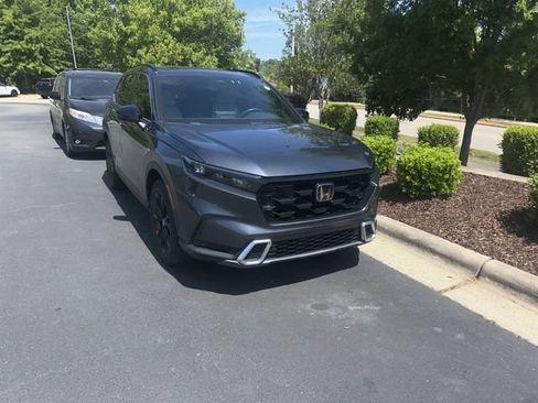 Used 2023 Honda CR-V Sport Touring image 4
