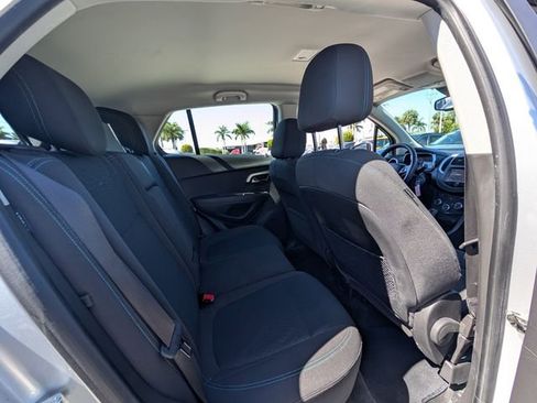 Used 2015 Chevrolet Trax LS image 13