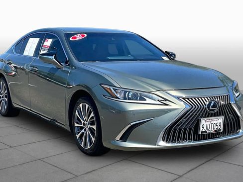Used 2020 Lexus ES 350 w/ Premium Package FWD image 2