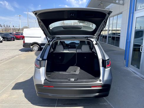 Used 2025 Honda HR-V LX image 9