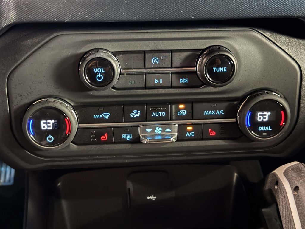 Used 2023 Ford Bronco Outer Banks AWD/4WD image 27