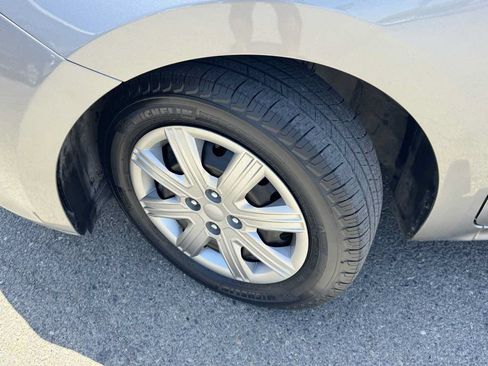 Used 2023 Kia Rio S FWD image 32