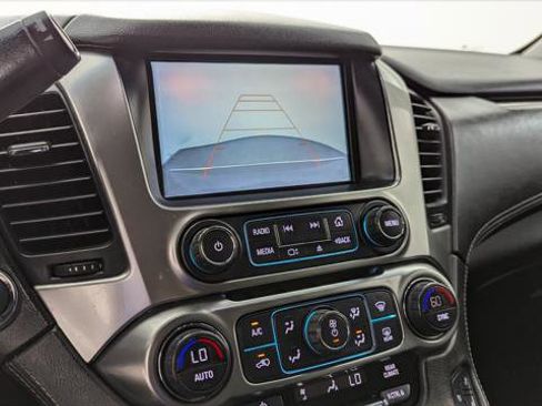 Used 2018 Chevrolet Suburban Premier image 28