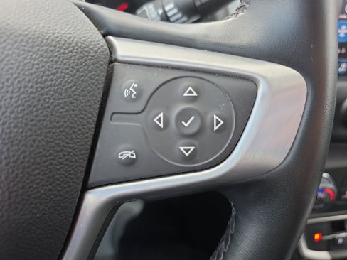 Used 2024 GMC Terrain SLT image 44