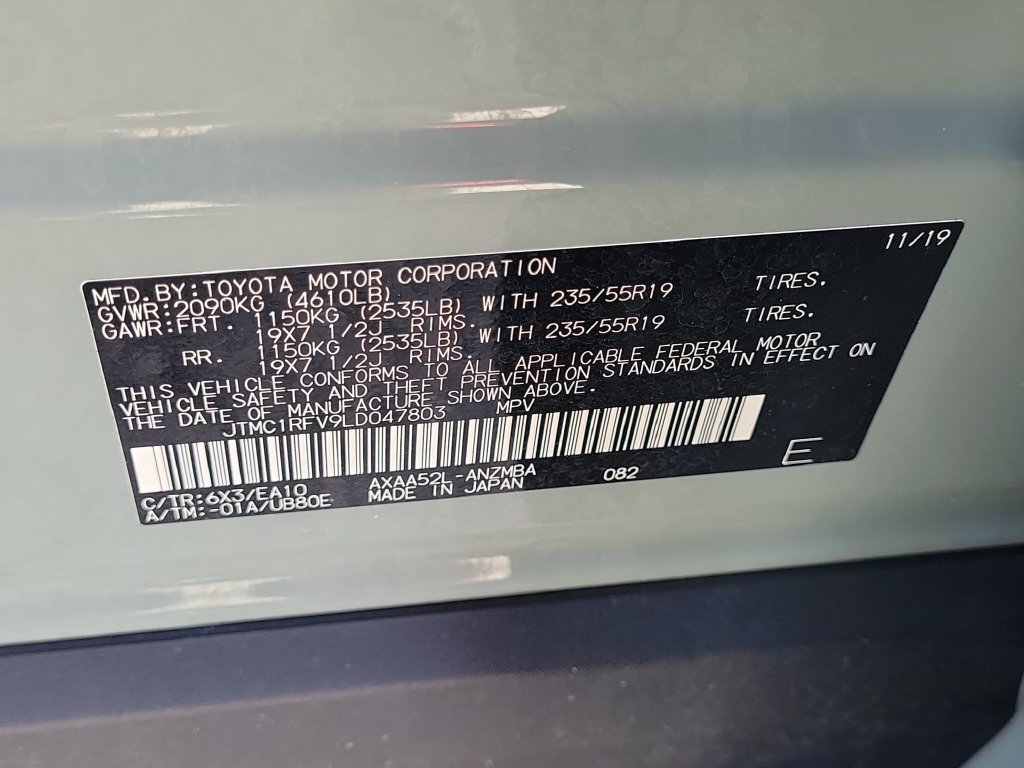 Used 2020 Toyota RAV4 XLE Premium FWD image 28