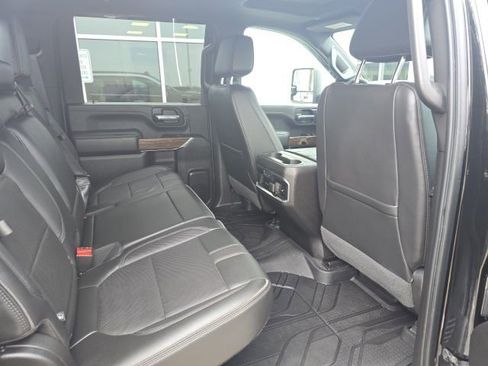 Used 2023 Chevrolet Silverado 3500 High Country w/ Z71 Off-Road Package image 5