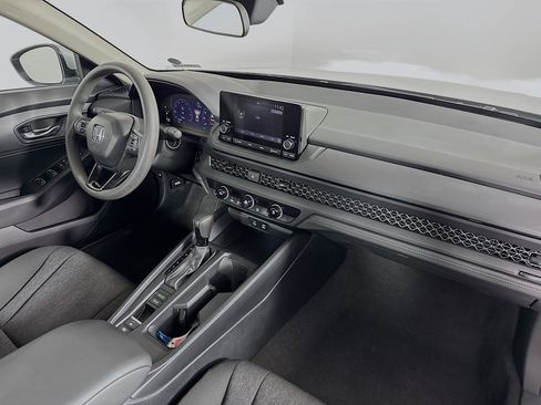 Certified 2025 Honda Accord LX image 33