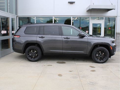 New 2026 Jeep Grand Cherokee L 4WD image 4