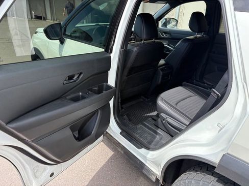 Used 2024 Nissan Pathfinder Rock Creek AWD/4WD image 22