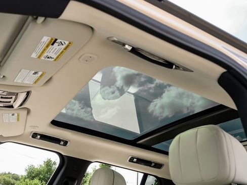 New 2026 Land Rover Range Rover SE AWD/4WD image 4