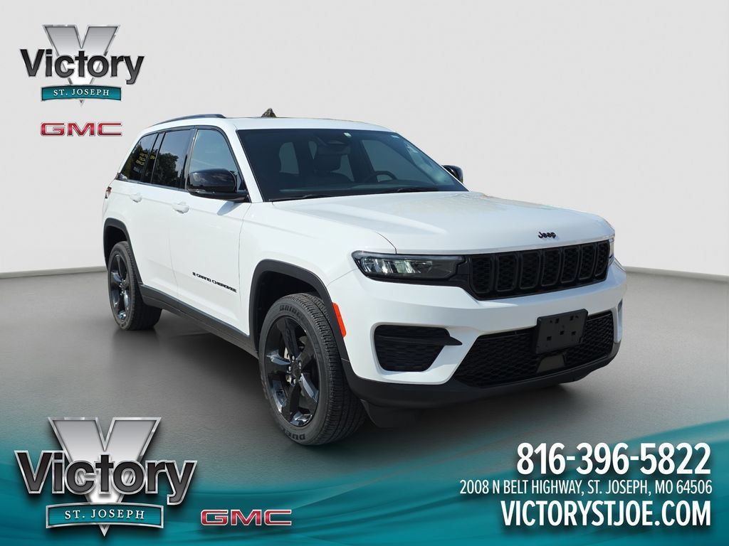 Used 2024 Jeep Grand Cherokee Altitude AWD/4WD image 1