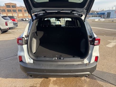 New 2025 Ford Escape ST-Line Select w/ Tech Pack #2 AWD/4WD image 10