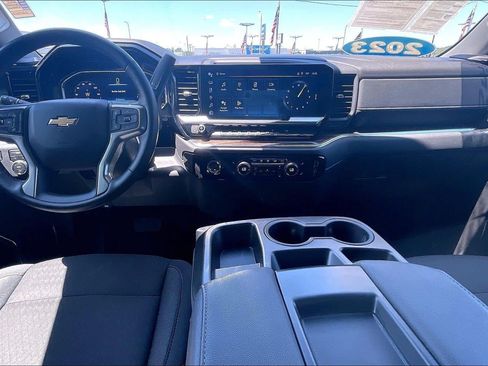 Used 2023 Chevrolet Silverado 1500 LT AWD/4WD image 16