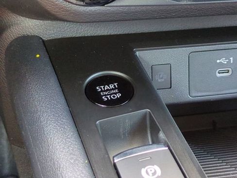 New 2026 Nissan Kicks SV w/ SV Premium Package FWD image 27