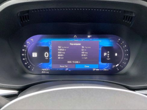 Used 2022 Volvo XC60 B5 Momentum w/ Climate Package image 13