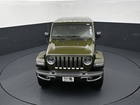 Used 2022 Jeep Wrangler Unlimited Sahara w/ LED Lighting Group AWD/4WD image 13